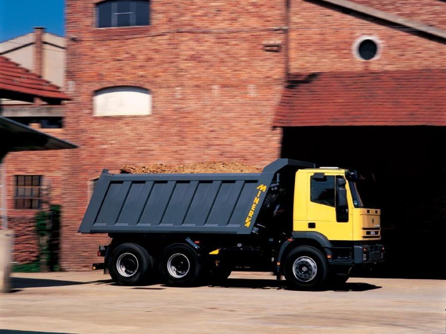  Iveco EuroTrakker 6x4 Tipper 1993 года  (фото 2 из 3)